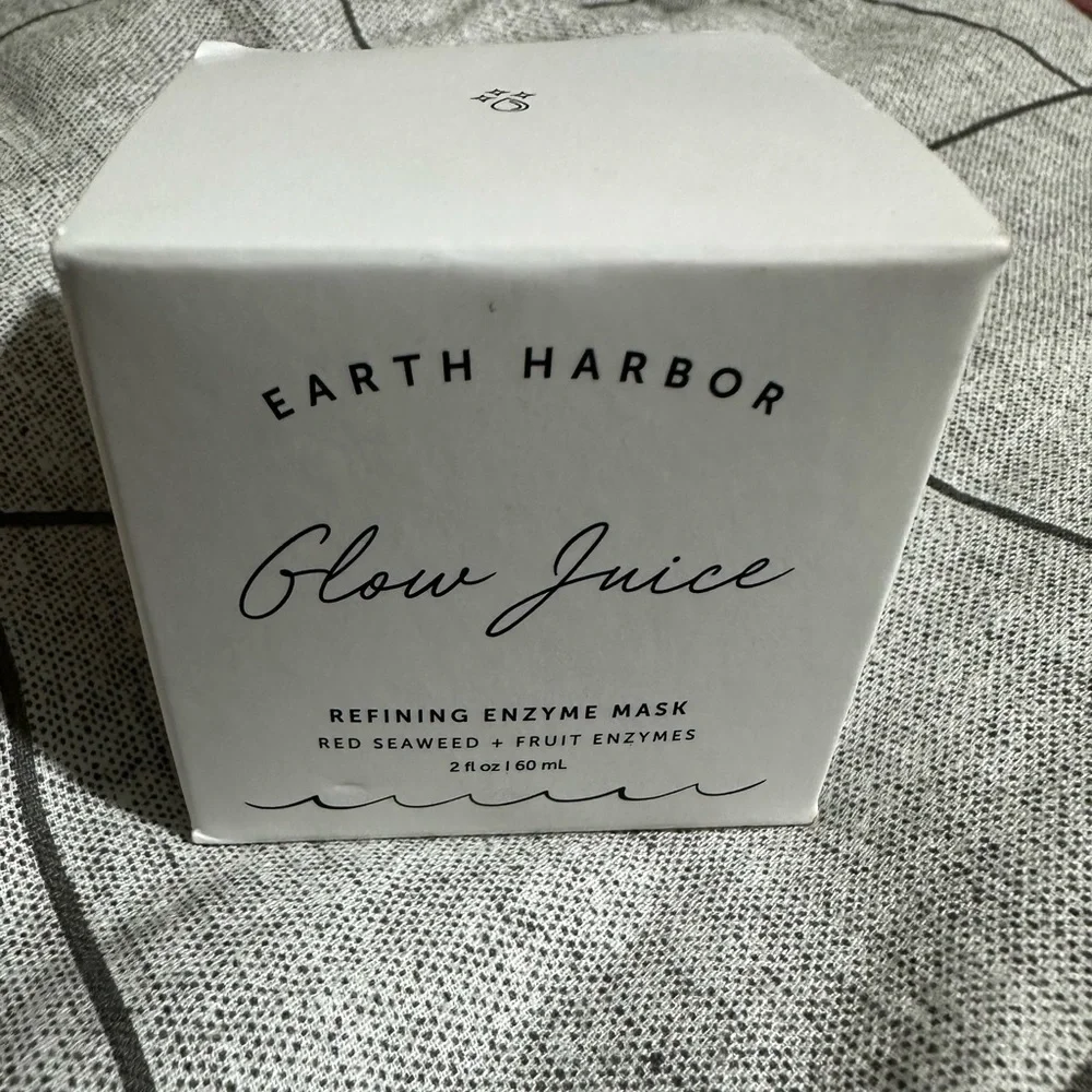NEW Earth Harbor Glow Juice Refining Enzyme Mask